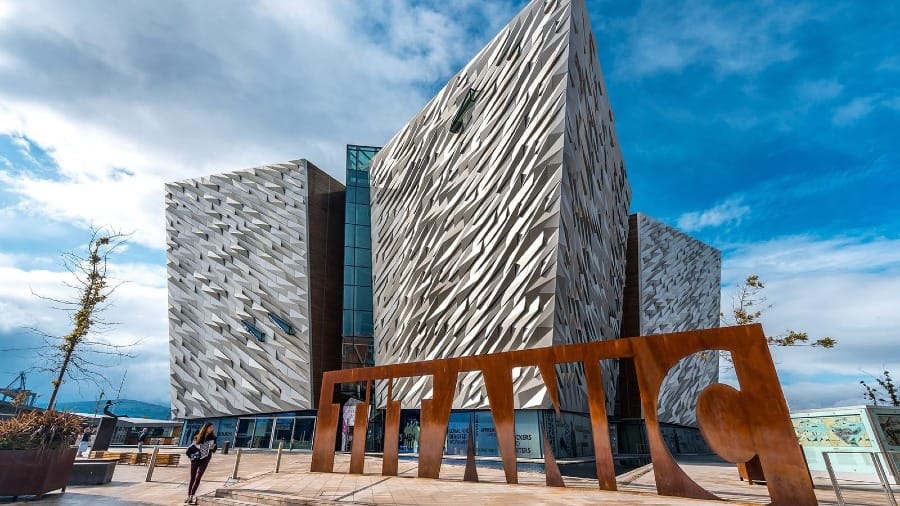 Foto Titanic Belfast, projeto de Eric Kuhne, em Belfast (2009).