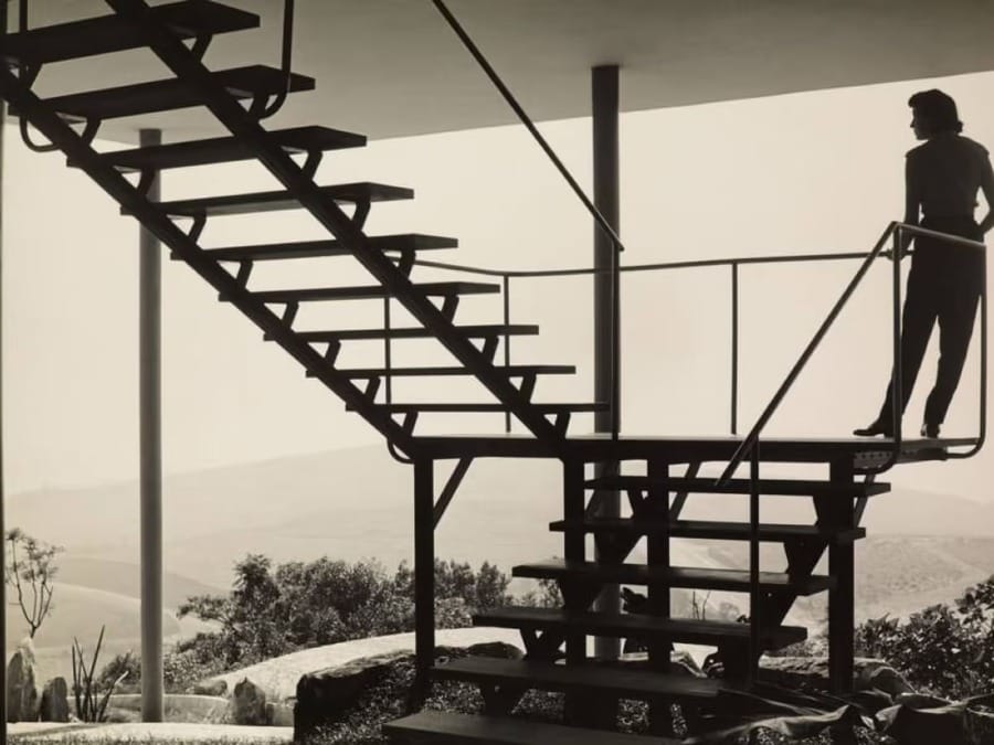 Foto de Lina Bo Bardi, a arquiteta que uniu a arte popular latino-americana com o moderno.