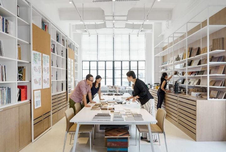 Arquitetos conversando sobre Concursos Acadêmicos de Arquitetura