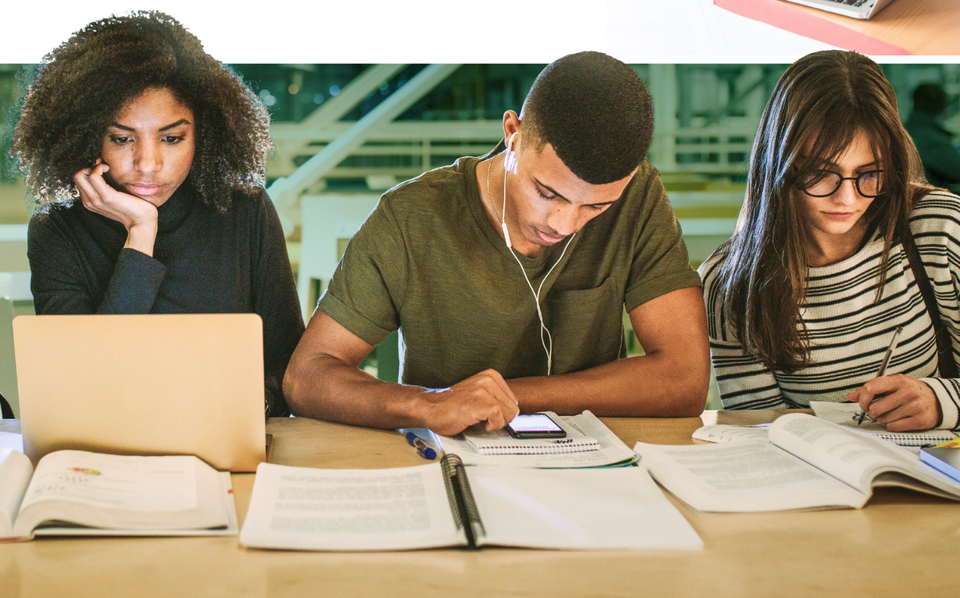 47% of college students have reconsidered their major because of AI
