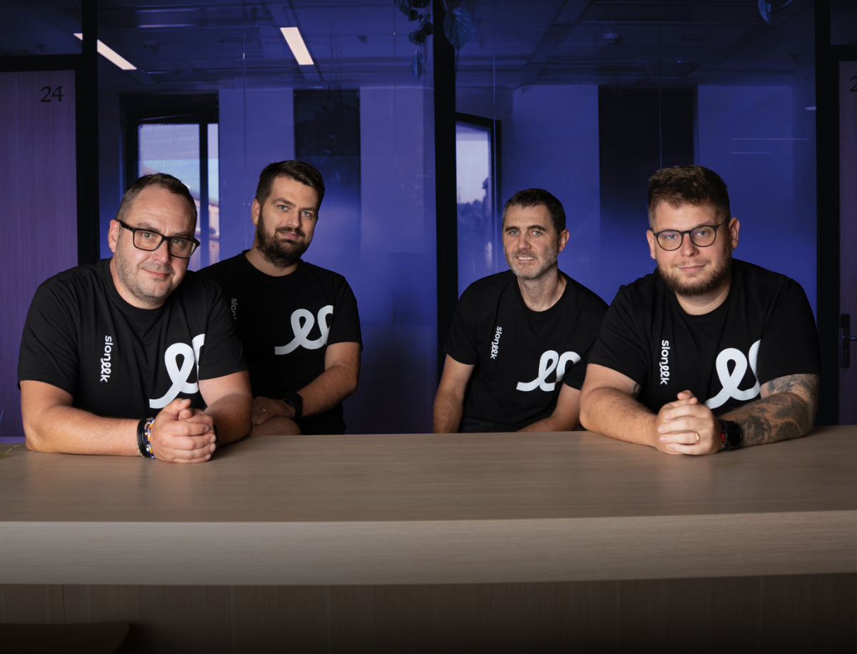 Czech-Slovak Startup Sloneek Closes Over €5M Round to Turn HR Software into an AI Colleague