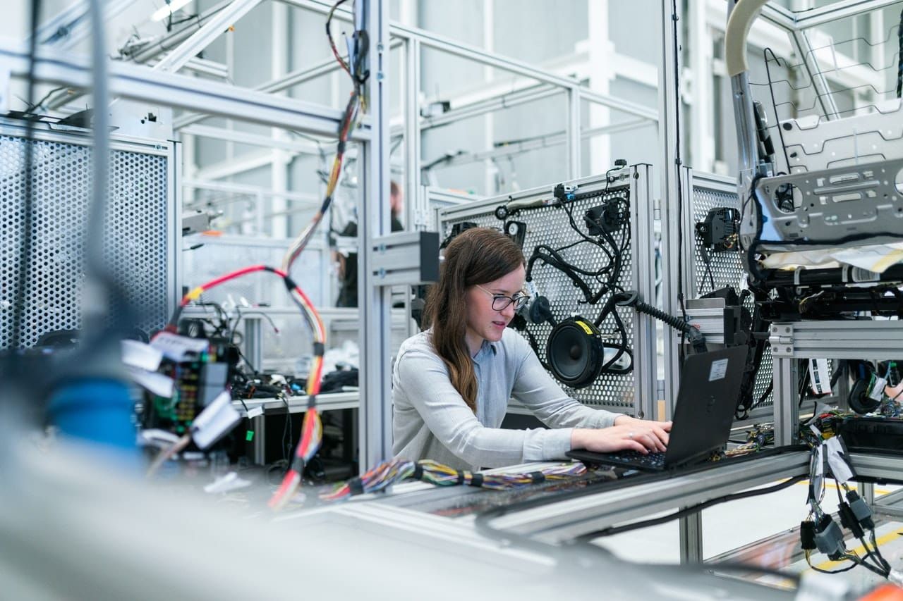 In this article, we take a look at some of the most prominent and promising innovative manufacturing startups and companies w