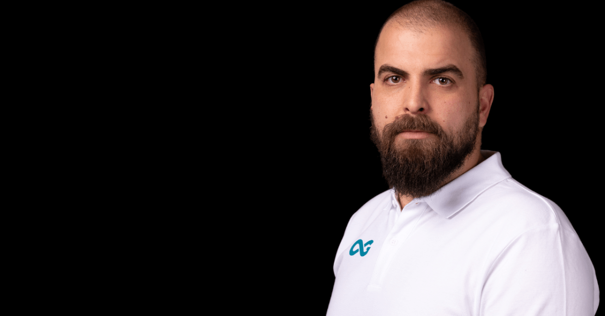 Hydrogen scientist and founder of Hydrogenera Dragomir Ivanov portrait on a black background
