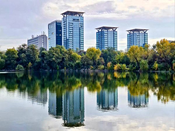 Proptech and COVID-19: Virtual Tours, Home Office and the Industry in SEE