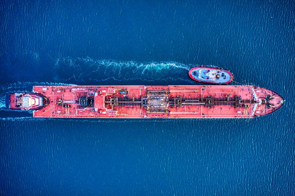 The potential of mixed reality in the maritime shipping industry and Greece as a sandbox for innovation in the sector