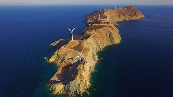 Greece lays ambitious plans to lead in the clean energy transition in SEE