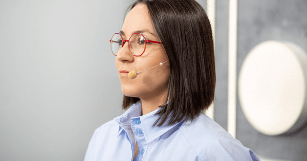 Elevate Your Presentation Game at Present to Succeed Hybrid Event