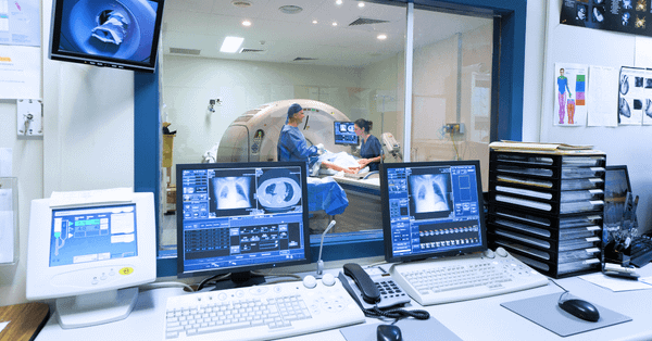 The AI Revolution in Oncology: Pioneering Advances in Cancer Diagnosis and Treatment