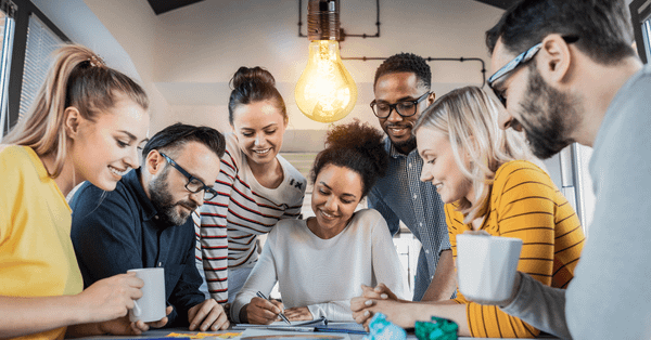 Marketing Magic on a Tightrope: Building Your Startup with Zero Budget