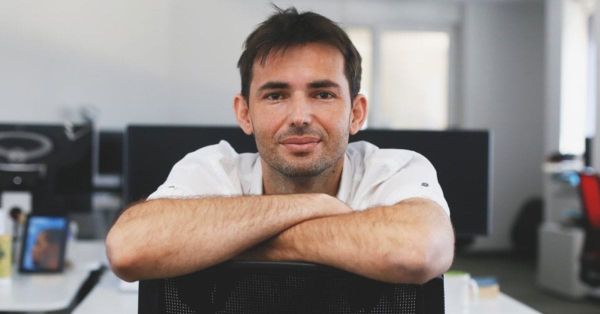 Cultivating a Strong AI Community through Bold Ideas