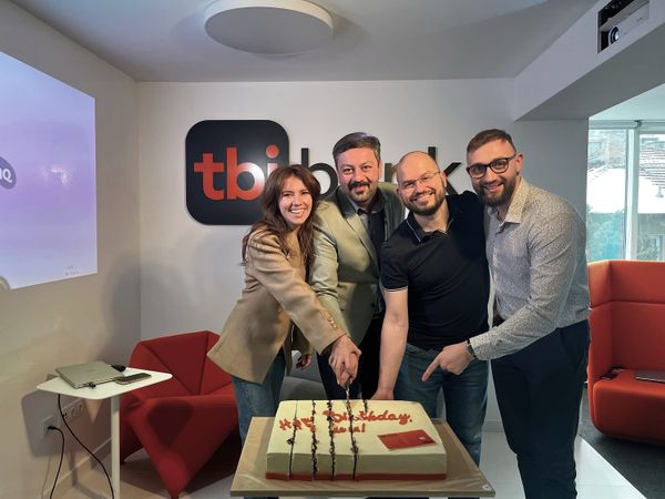 Behind the Scenes of Building a Successful Banking Product: An Interview with tbi’s neon Team