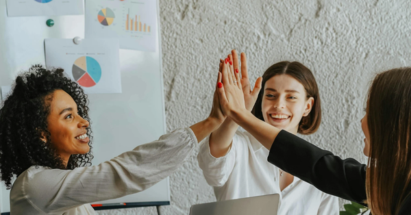 DEA Accelerate Opens the Application Period for Future Female Leaders