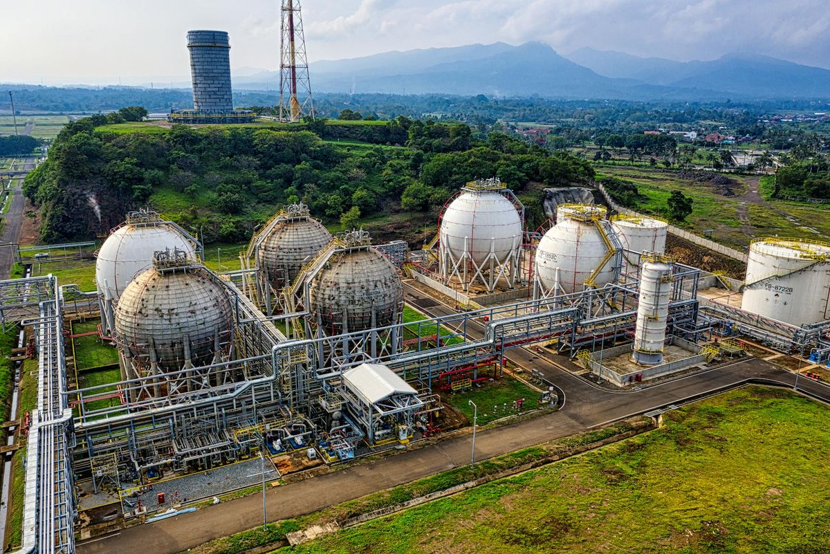 Ofgem's 13% Cap Hike Is a US LNG Demand Signal: What EQT and EXE Producers Should Know