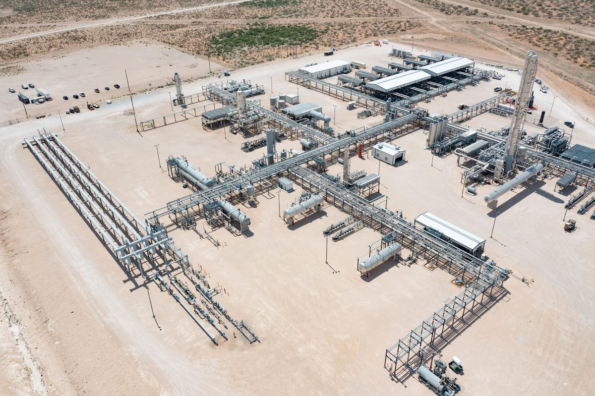 WTI Below $77 as Hormuz Reopens: Tuesday's Deal Changes the Supply Math