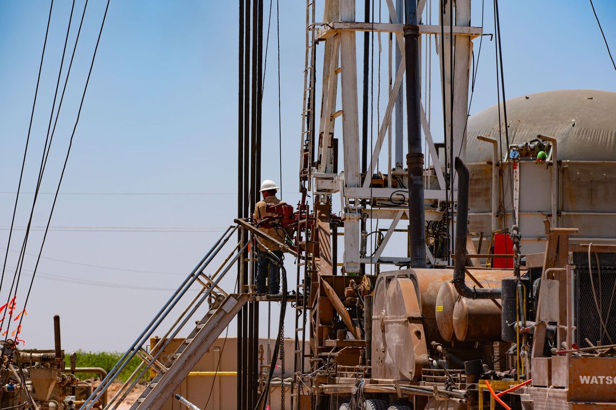 Upstream Oil Gas A&D Deals 2026: Deal Flow, Basin Valuations, and What Operators Are Watching
