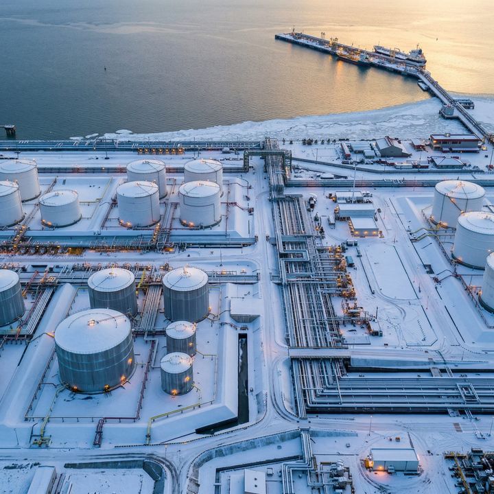 Natural gas processing facility and pipeline, LNG export terminal