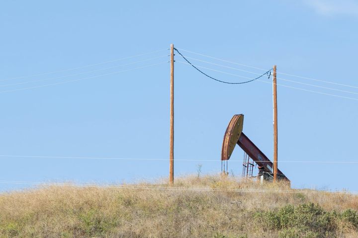 Bakken Shale drilling and production operations, North Dakota Williston Basin