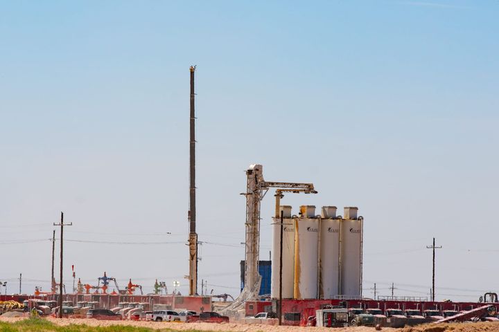 Two Completion Stocks, Two Stories: KLXE's Revenue Hole vs. FET's Order Surge at Sub-$75 WTI