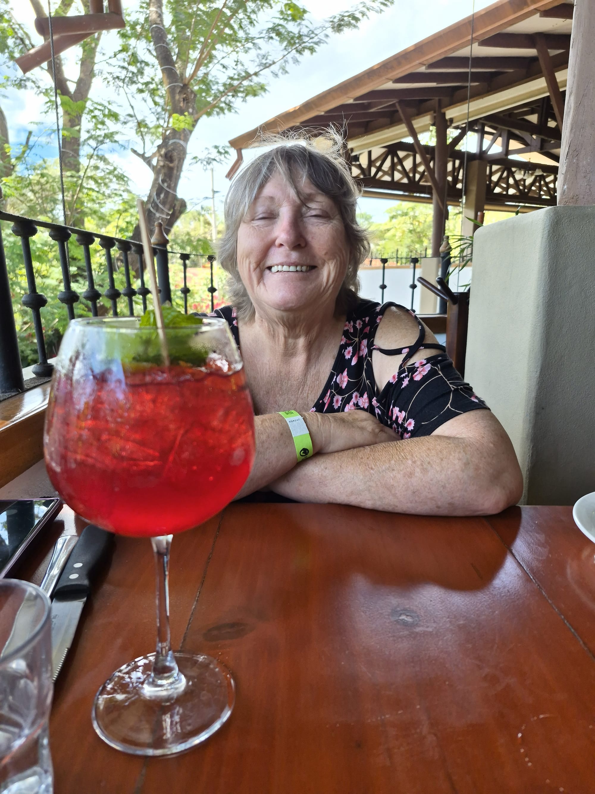 A quiet drink and a well-earned pause at Hotel Hacienda Guachipelín.