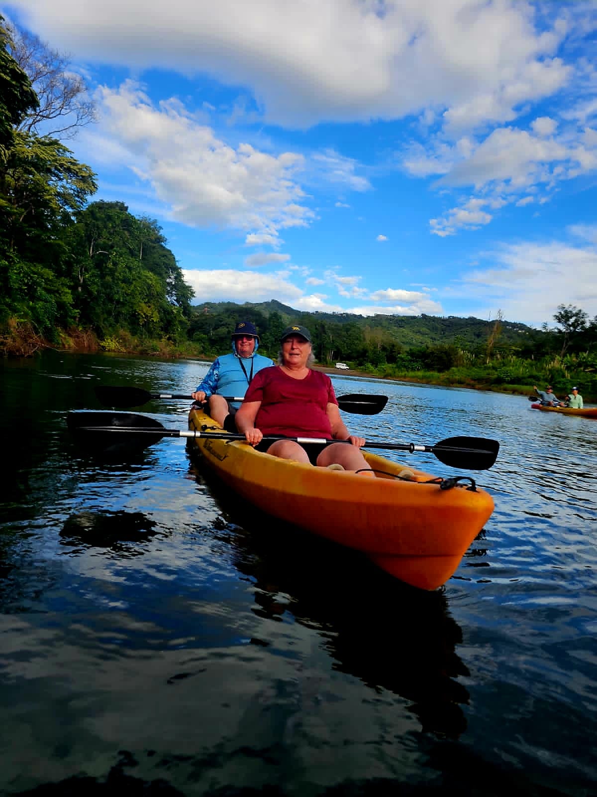 Mangrove tour on the Ora River, calm water and an easy paddle.