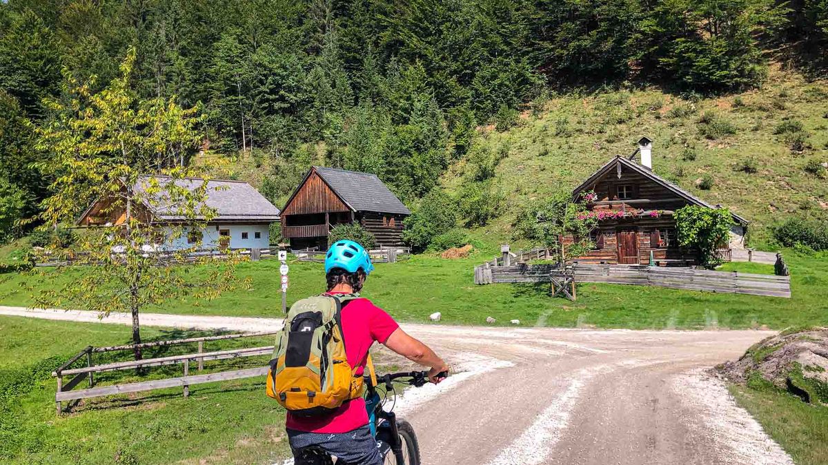 Winterbetrieb von MTB-Trails: Sperren, Räumen oder Offenhalten?