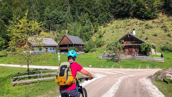 Winterbetrieb von MTB-Trails: Sperren, Räumen oder Offenhalten?