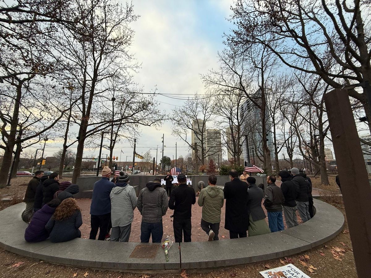 Afghan Philadelphians Condemn Violence and Honor National Guardsmen at Vigil