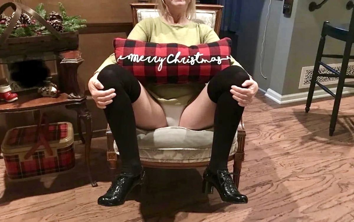 A Cum-Filled Gift for Christmas
