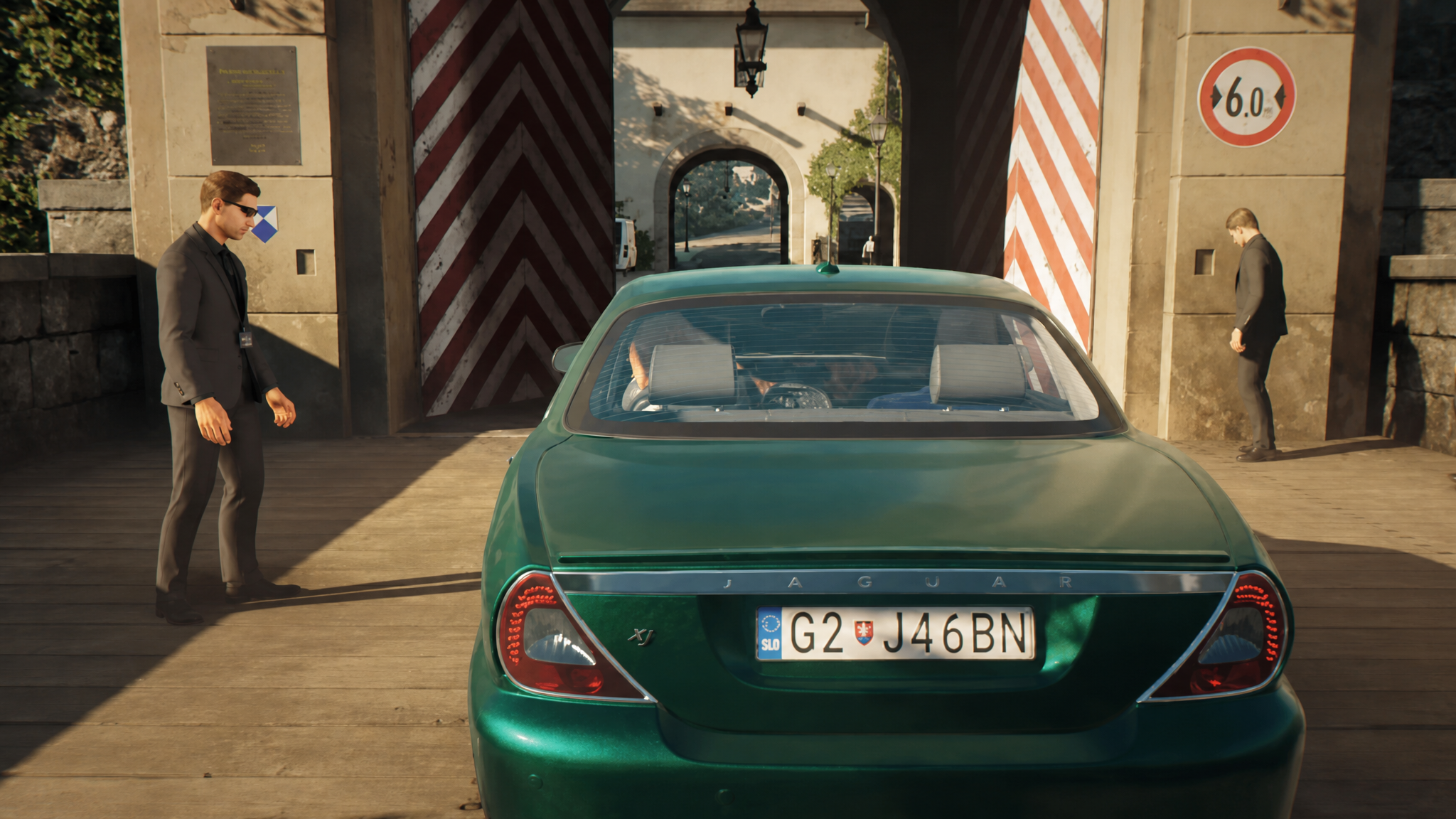 2008 Jaguar XJ car in 007 First Light