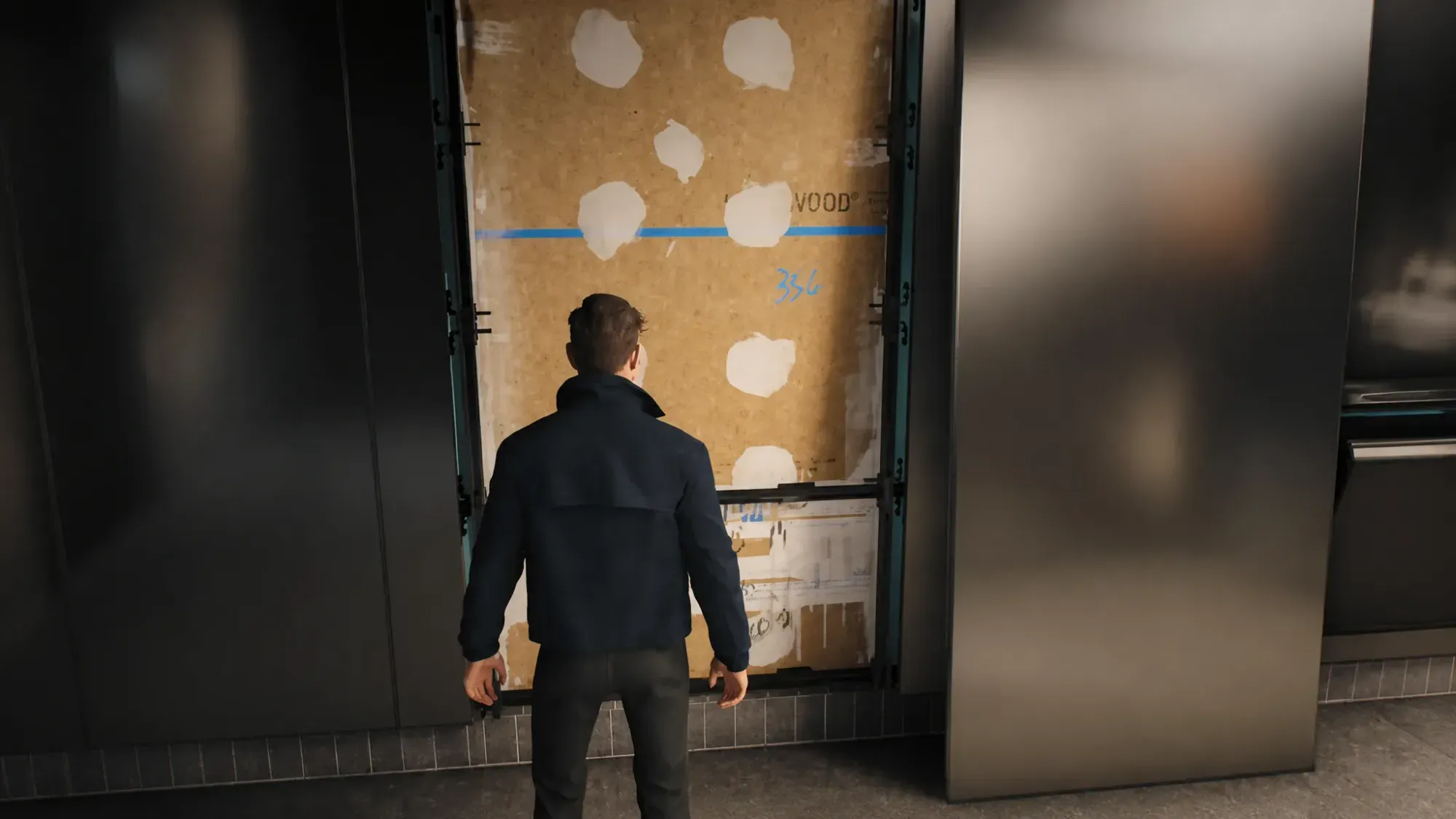 Kick down the door to reach the next area (Image via IO Interactive || YouTube@glp)