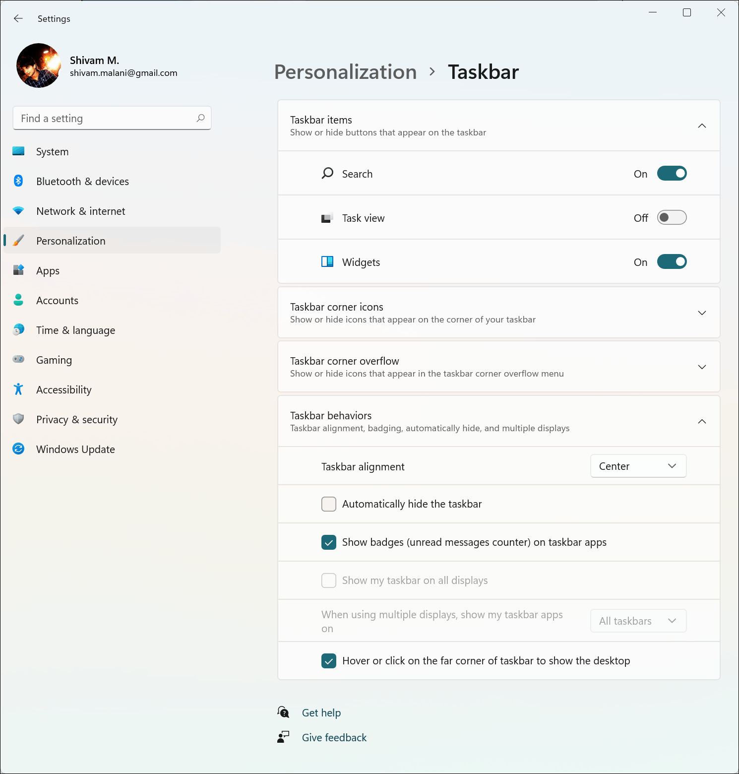 Windows 11 Taskbar settings screen
