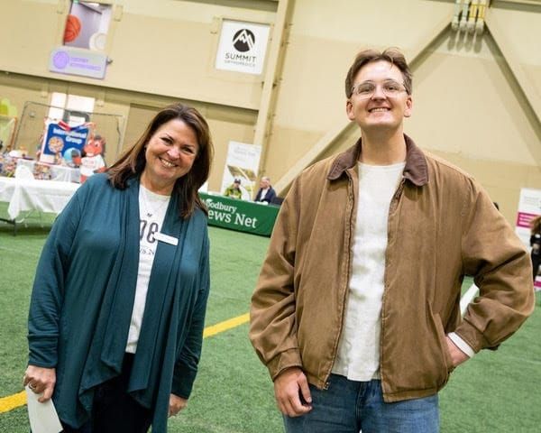 After a newspaper's demise, a recent college grad steers Woodbury News Net