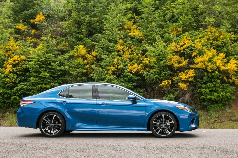2018 Toyota Camry Blue