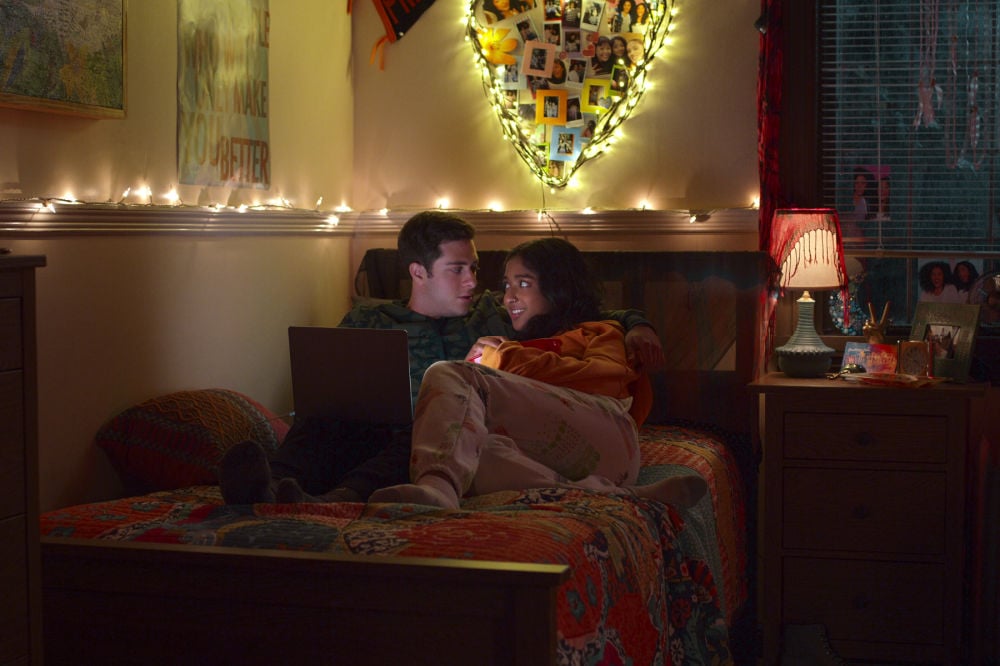 Never Have I Ever - Get to know the cast of Netflix's new show Never Have I Ever