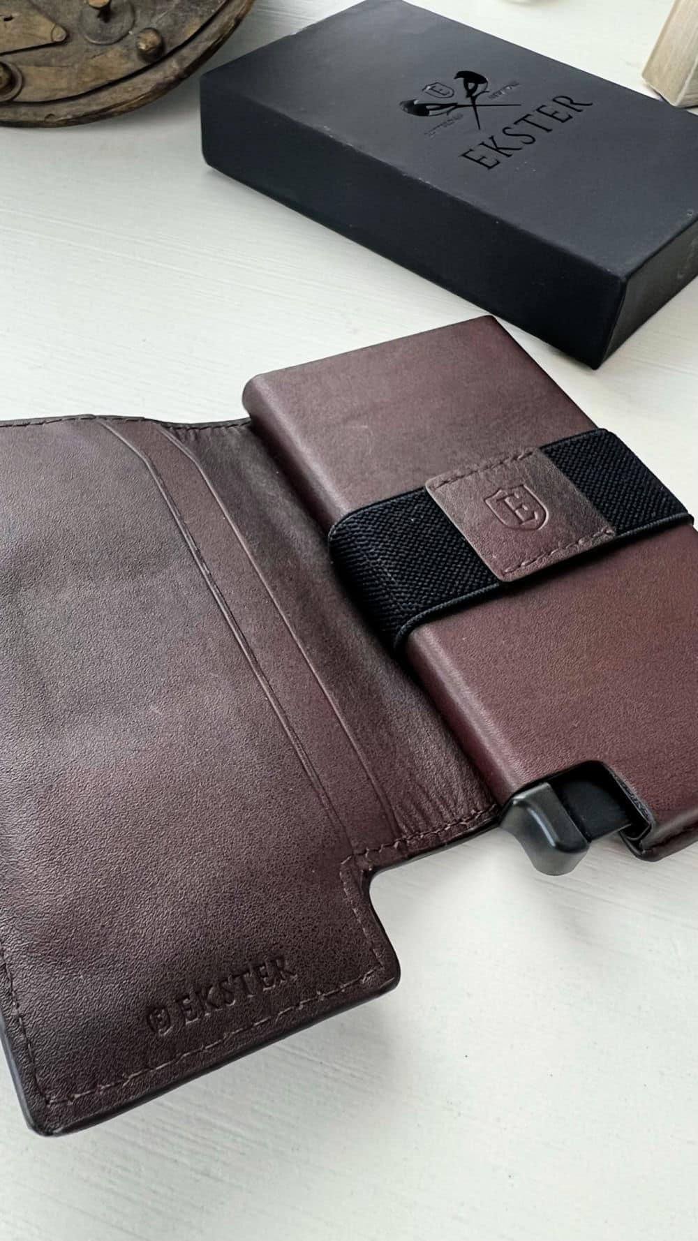 Brand need credit card wallet - brown