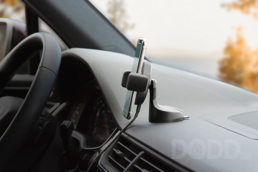 Kenu Airbase wireless phone charger