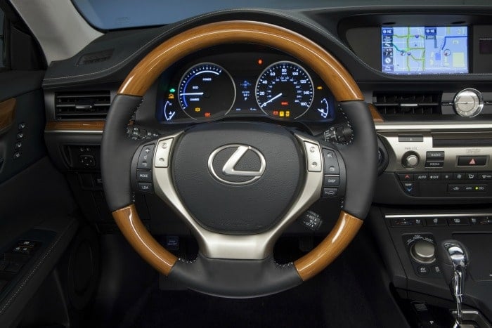 Lexus ES 300h int