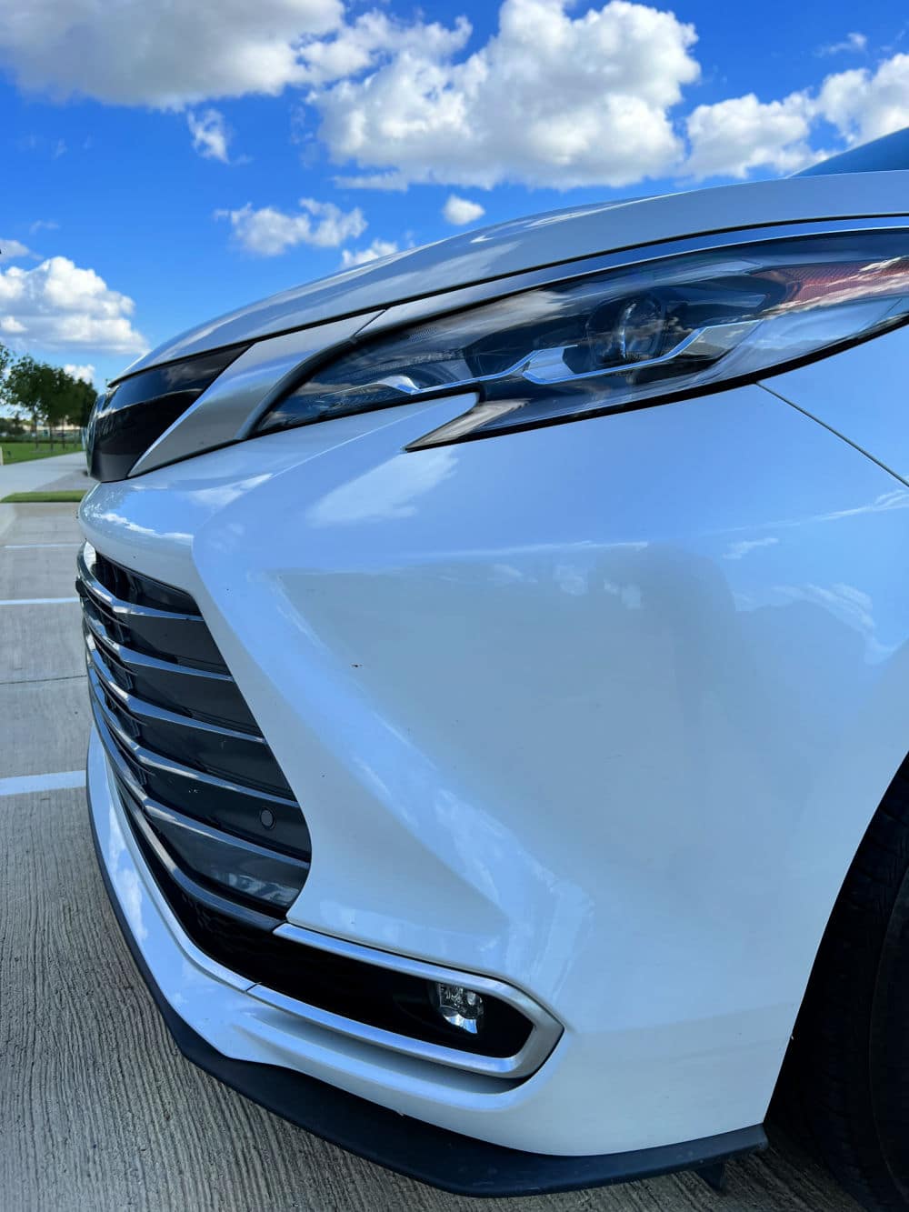 2022 Toyota Sienna Front Panel