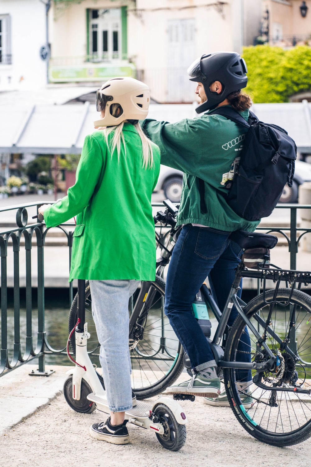 Keep your head safe and sound with a Virgo Full Face Helmet.