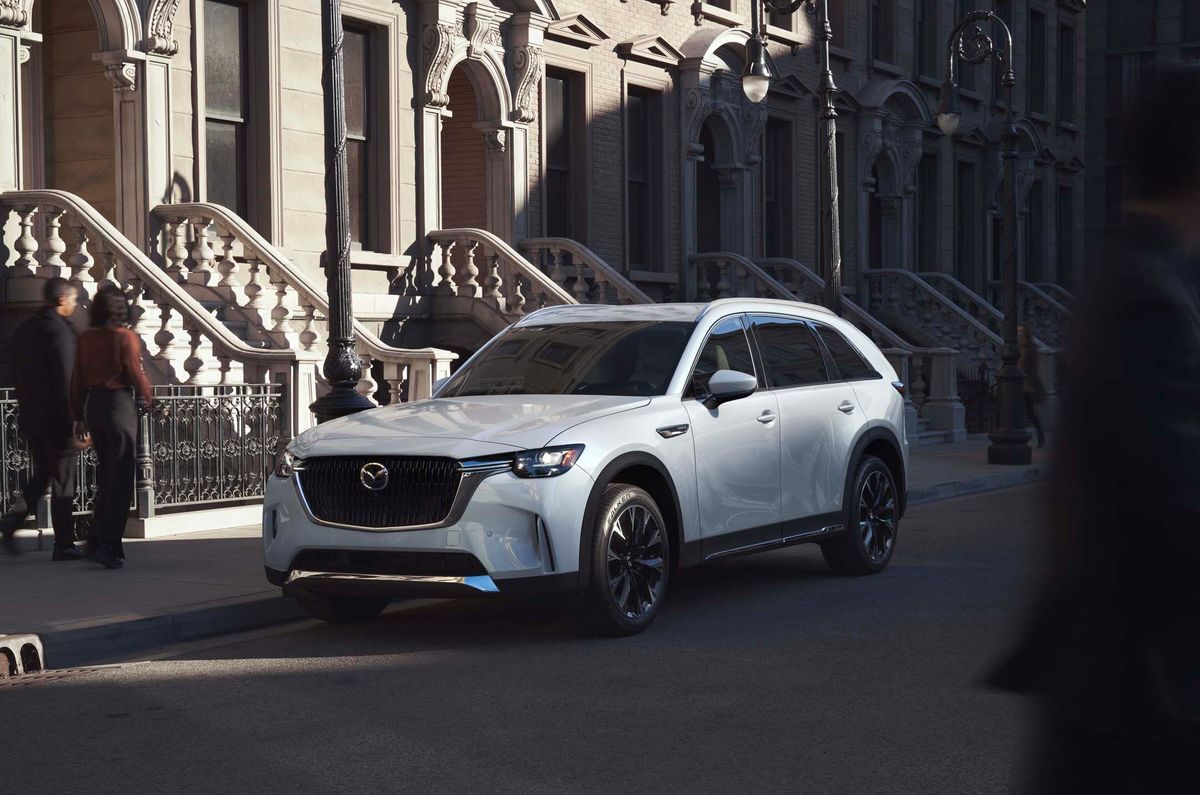 2024 Mazda CX-90 Premium Plus: A Perfect Blend of Style, Comfort, and Advanced Technology