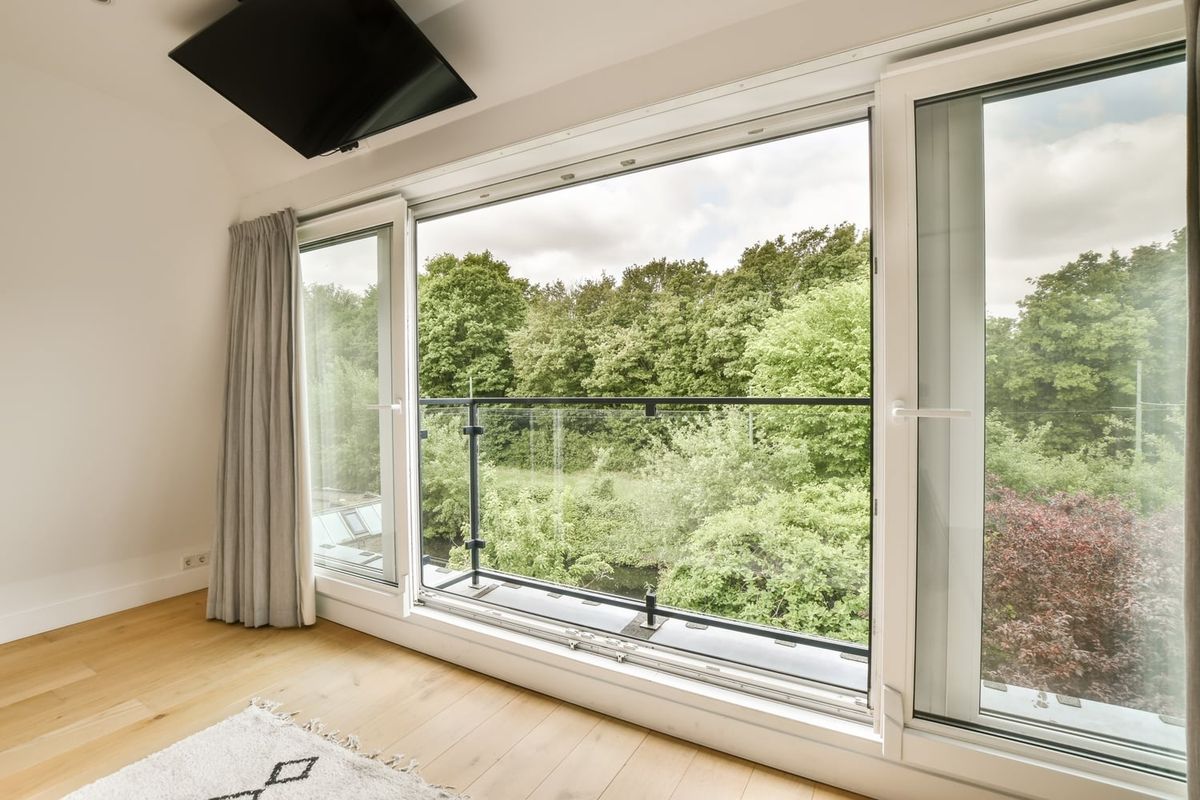 The Pros and Cons of Installing Sliding Doors and Windows