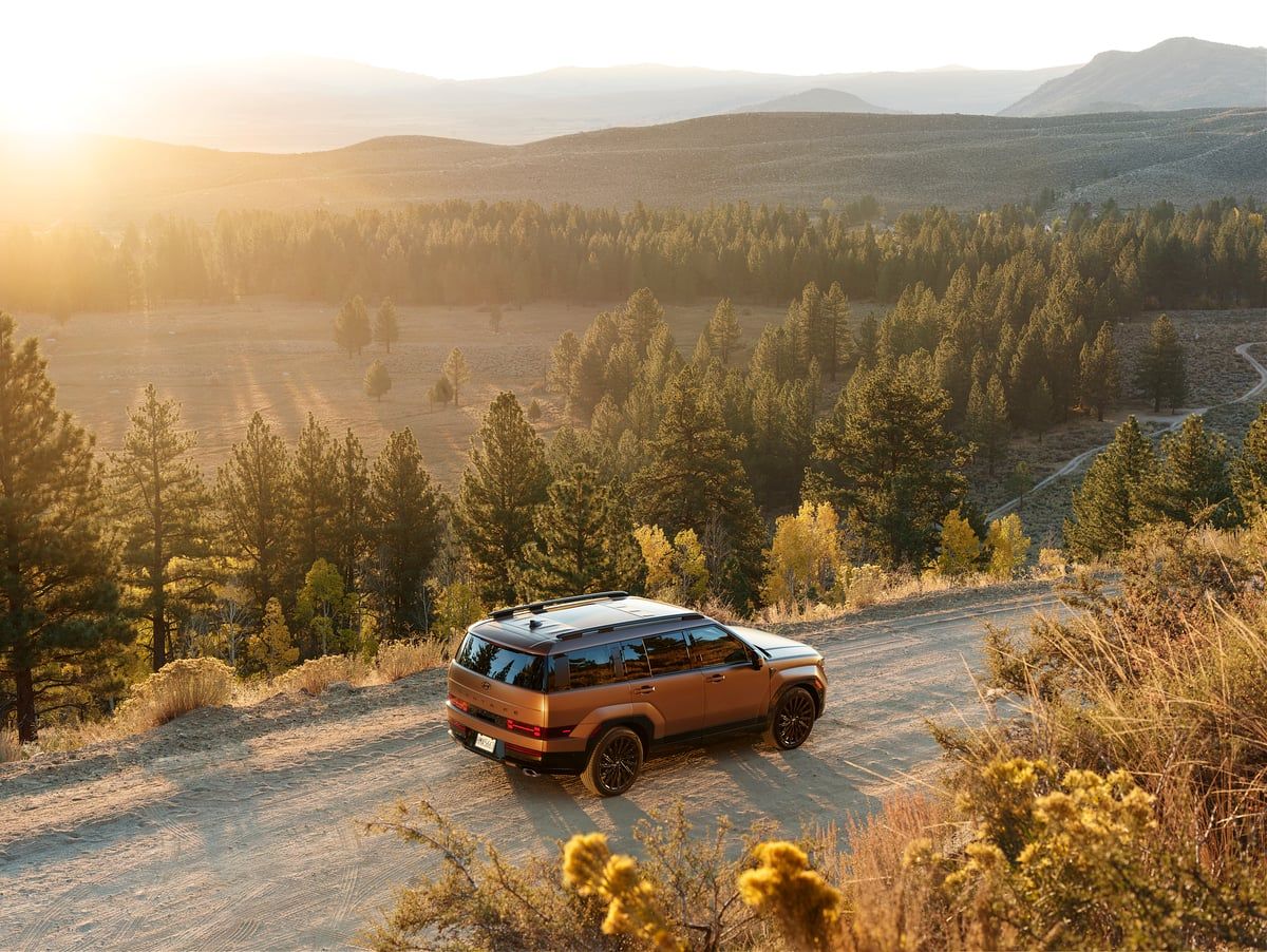2026 Hyundai Santa Fe Hybrid — Boxy Style, Family Comfort, and Everyday Efficiency