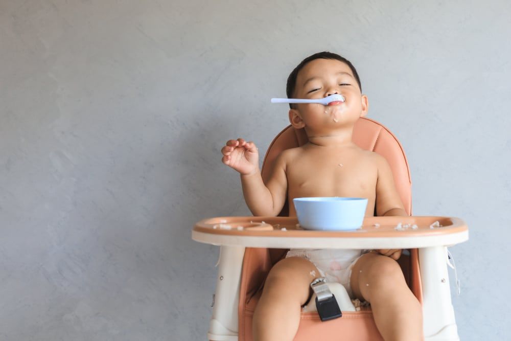 How to Wean Your Baby the Right Way With These Expert Tips