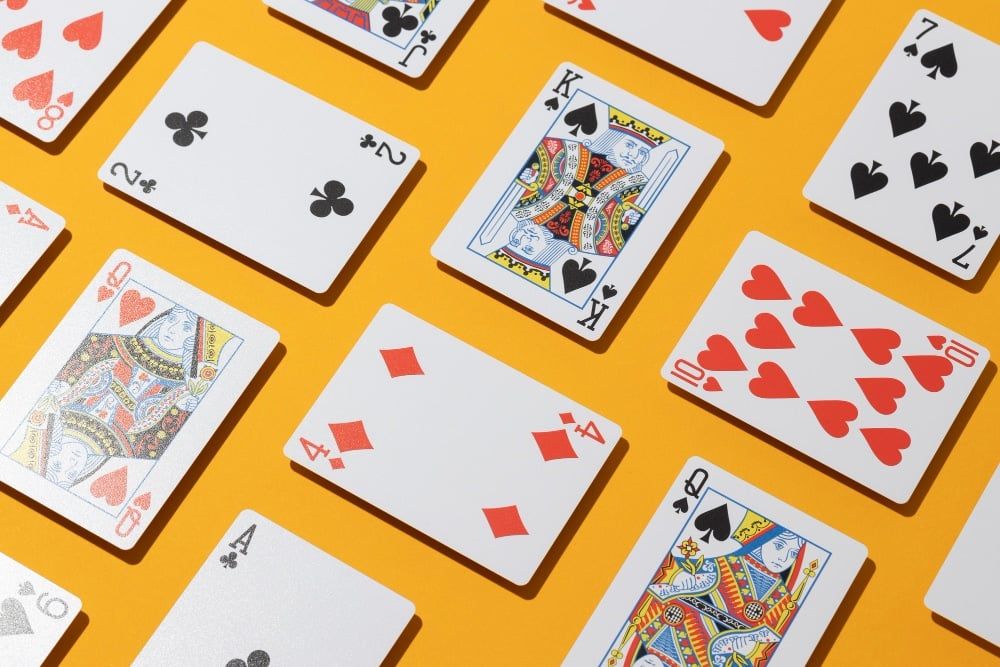 How much money should you bring to a slot site?