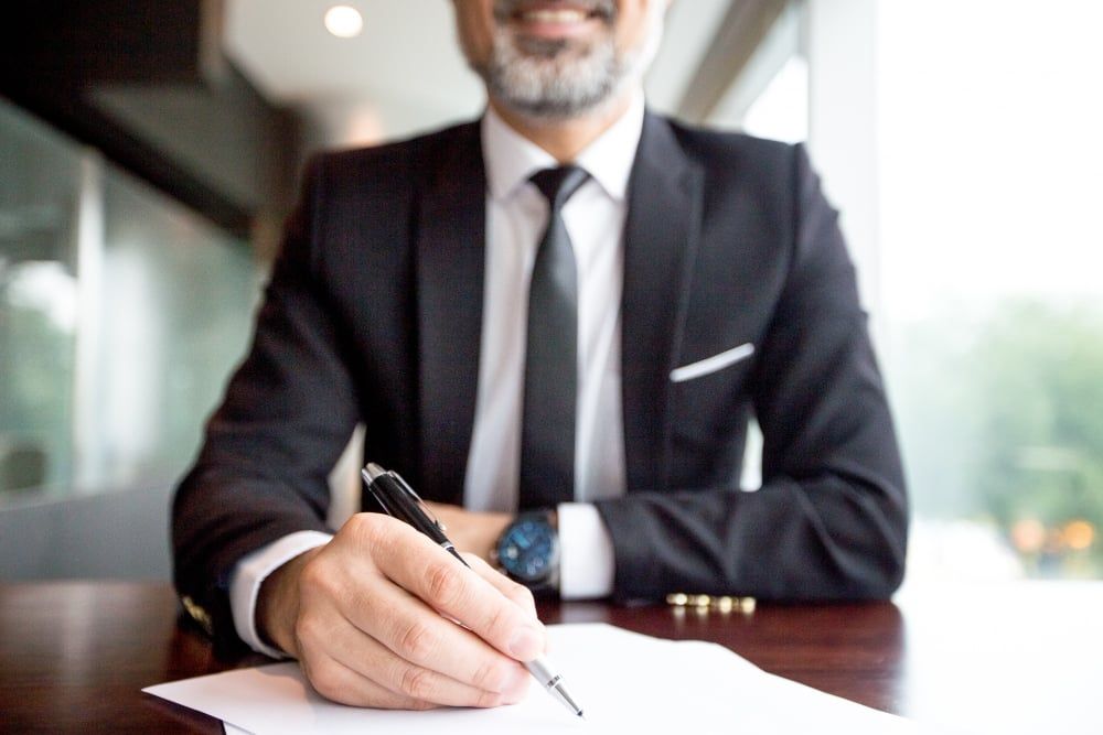 6 Key Questions To Ask Before Hiring a Divorce Lawyer
