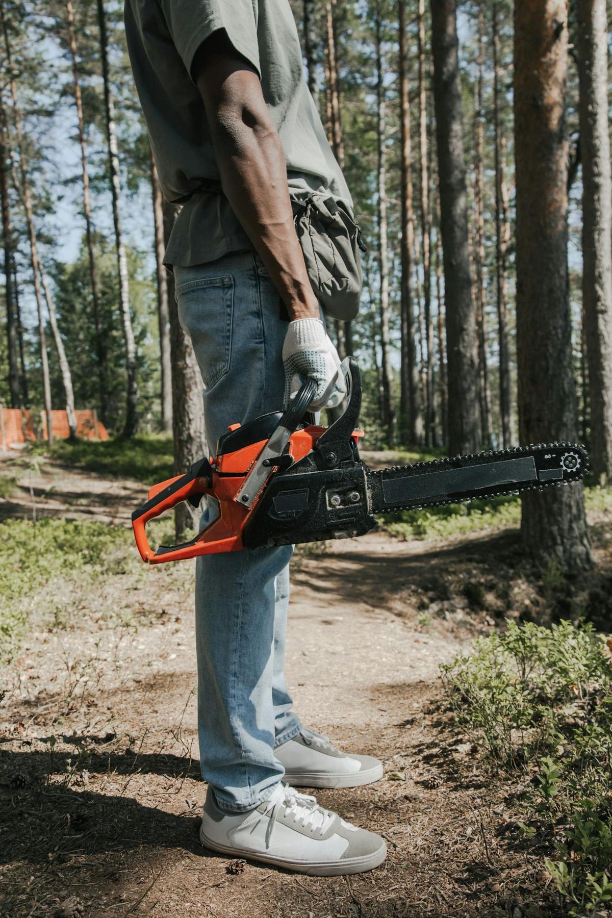 How to Choose the Right Chainsaw for Your Needs