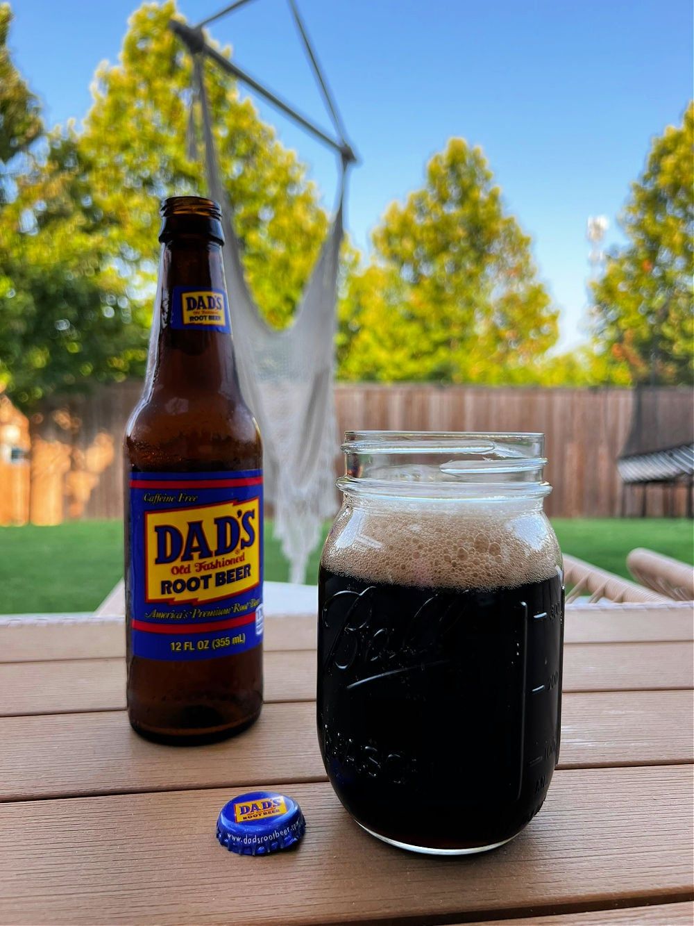 Dad’s Root Beer Review: A Caffeine-Free Treat Perfect for Any Dad