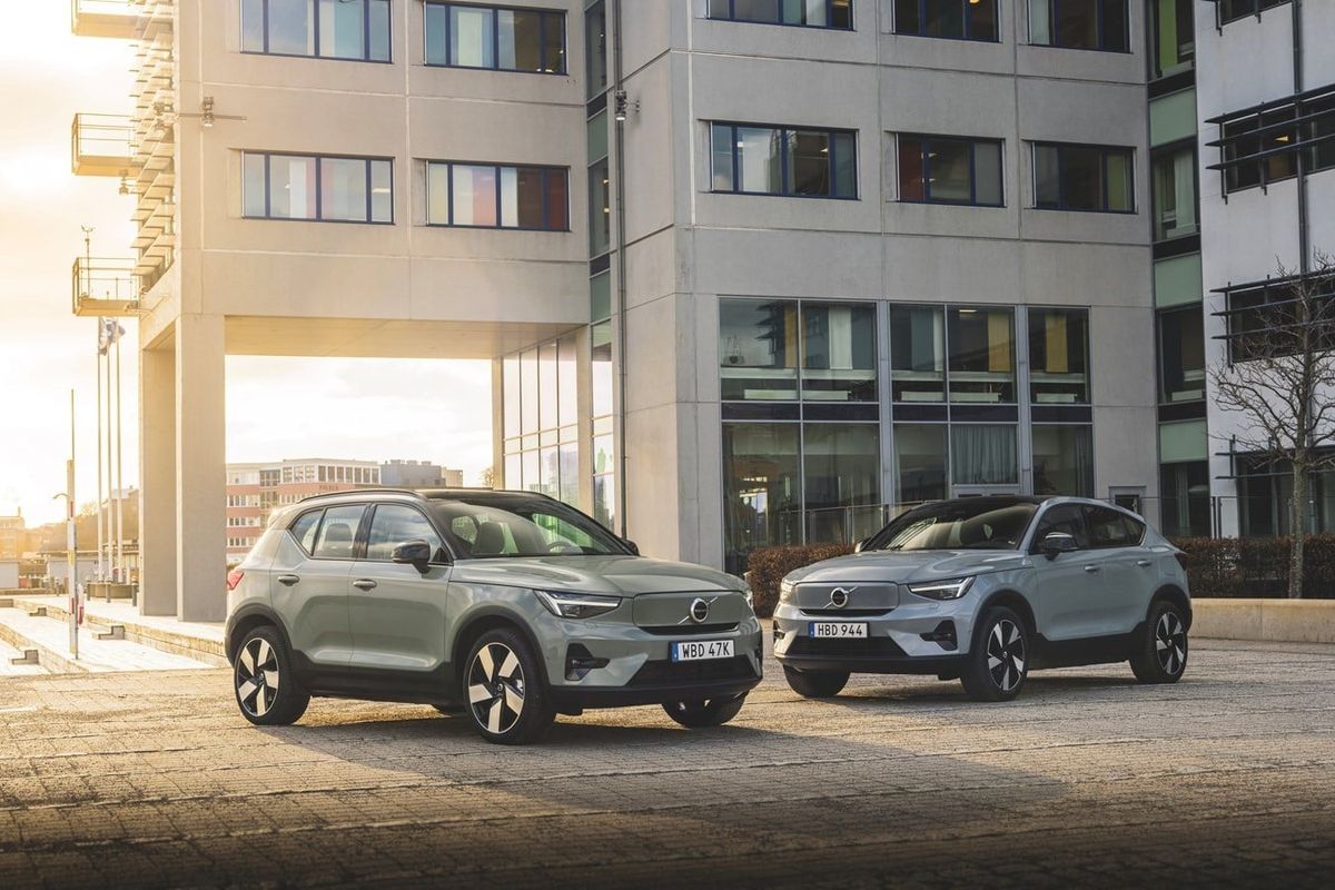 Deciding on a Volvo: To Lease or To Buy?