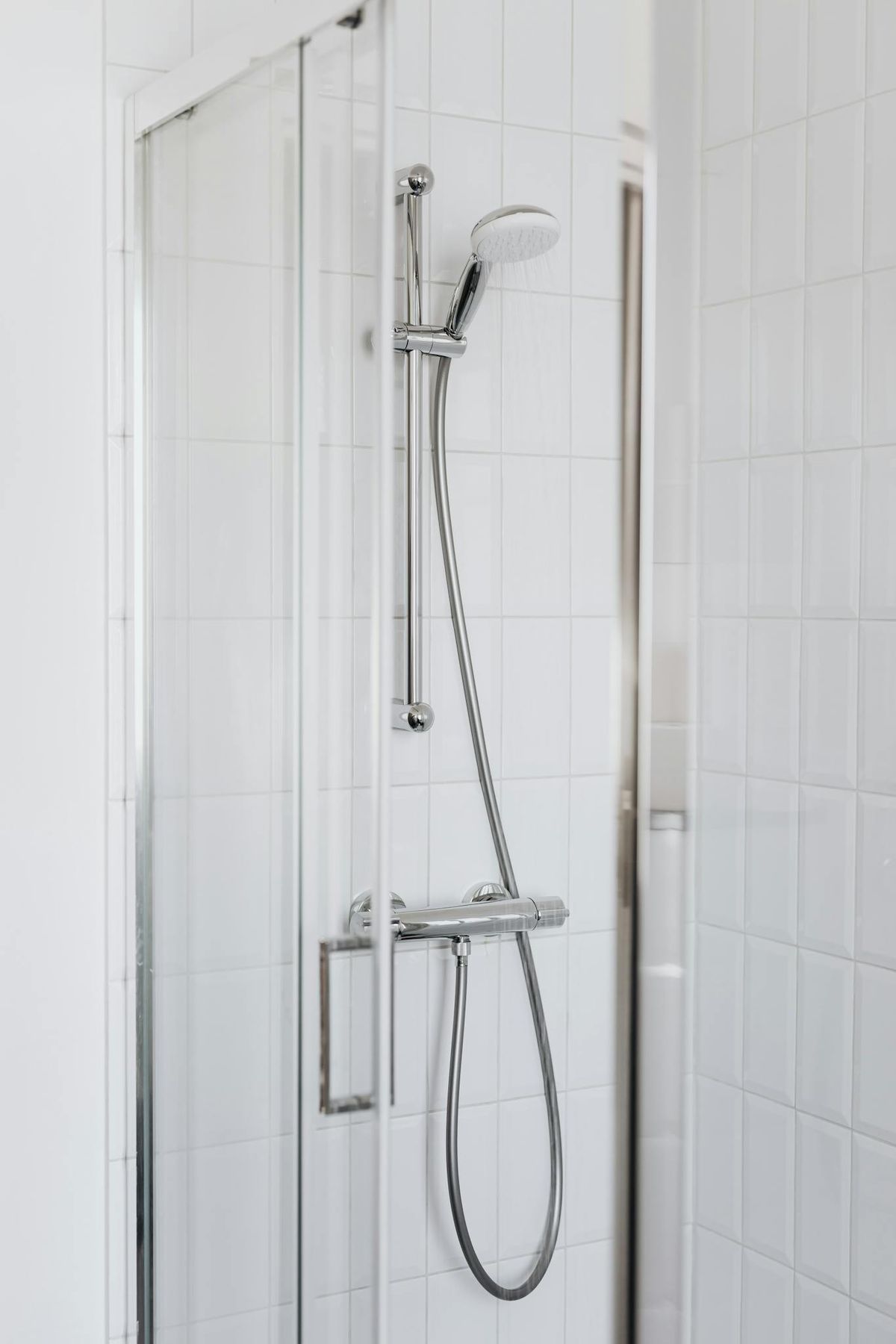 Why Upgrading Your Shower Doors Can Completely Transform Your Bathroom’s Aesthetic