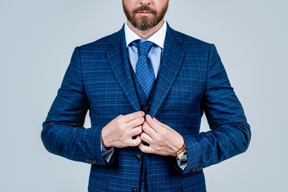Men's Dressing Alert: How To Look Chic Without Breaking The Bank